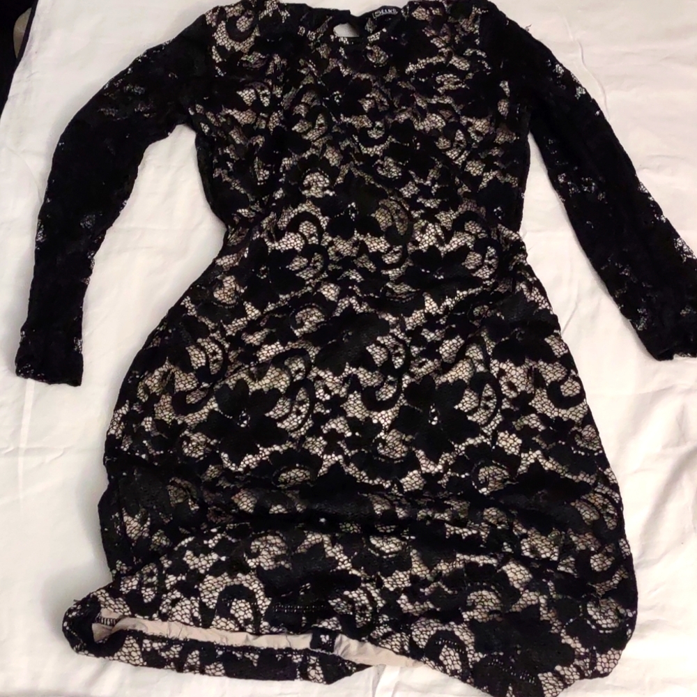 Lace dress Studio F